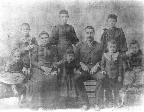 Famille d'Israel Thétrault